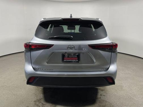 2025 Toyota Highlander LE
