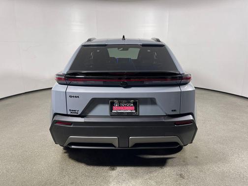 Cement 2026 Toyota C-HR SE