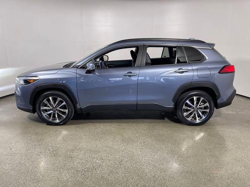 Celestite 2023 Toyota Corolla Cross XLE