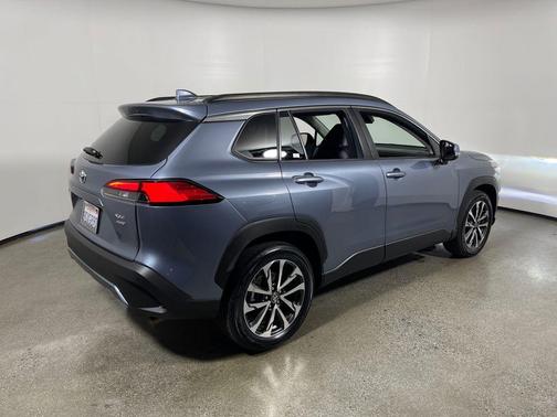 Celestite 2023 Toyota Corolla Cross XLE