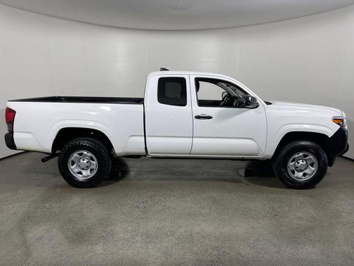 2019 Toyota Tacoma SR