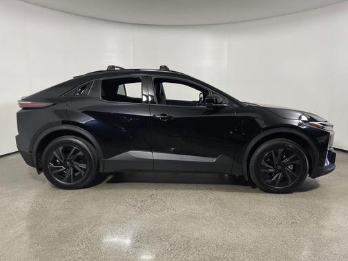 Midnight Black Metallic 2026 Toyota C-HR SE