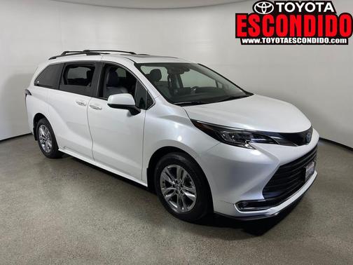 Wind Chill Pearl 2024 Toyota Sienna XLE