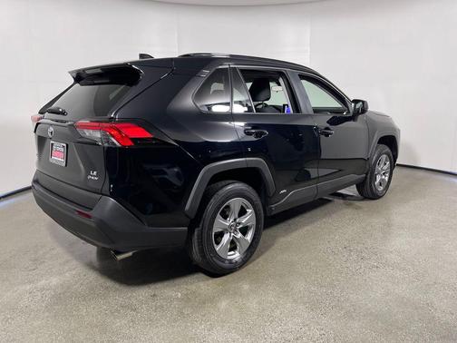 2025 Toyota RAV4 Hybrid SE