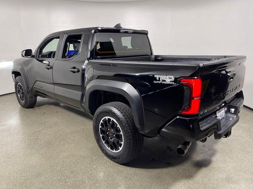 2025 Toyota Tacoma Hybrid TRD Off Road