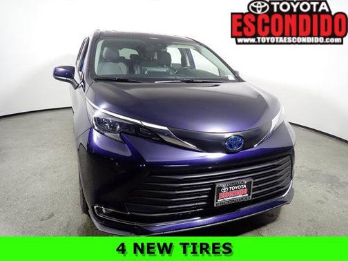 2024 Toyota Sienna XLE 8 Passenger