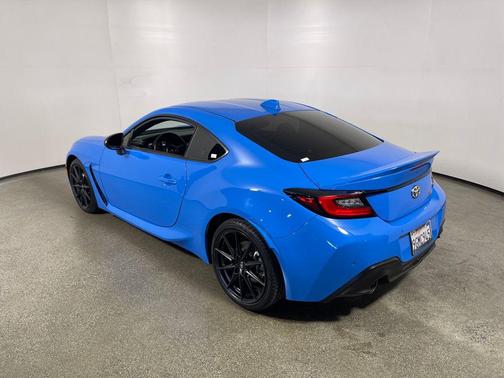 2023 Toyota GR86 Premium