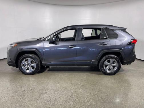 2025 Toyota RAV4 Hybrid SE