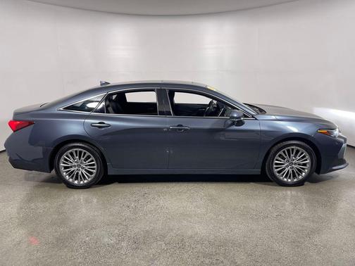 2022 Toyota Avalon Limited