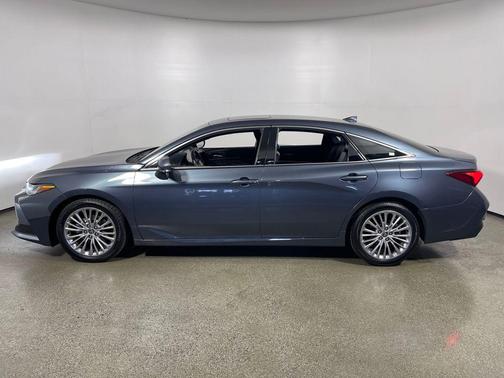 2022 Toyota Avalon Limited