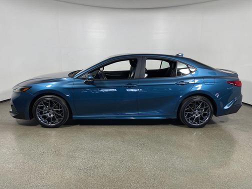 Ocean Gem 2025 Toyota Camry SE