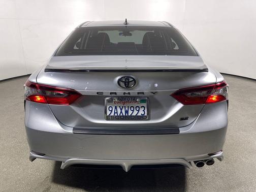 Celestial Silver Metallic 2022 Toyota Camry SE
