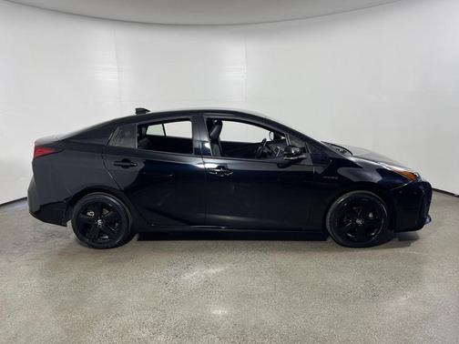 2022 Toyota Prius L