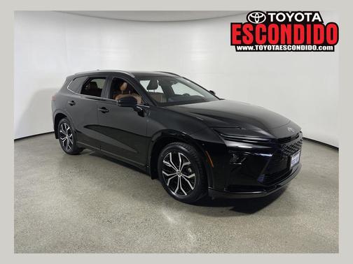 Black 2025 Toyota Crown Signia XLE