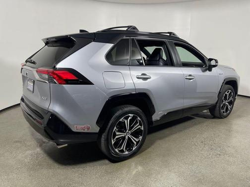 2024 Toyota RAV4 Prime XSE
