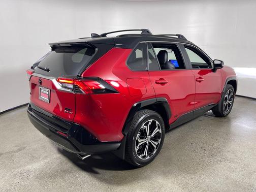 2025 Toyota RAV4 Hybrid SE