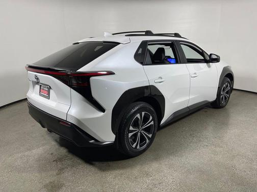 2025 Toyota bZ4X XLE