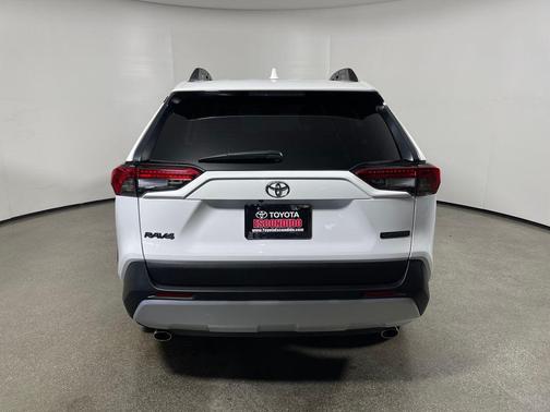 Ice Cap 2024 Toyota RAV4 Adventure