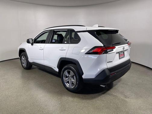 2025 Toyota RAV4 Hybrid SE