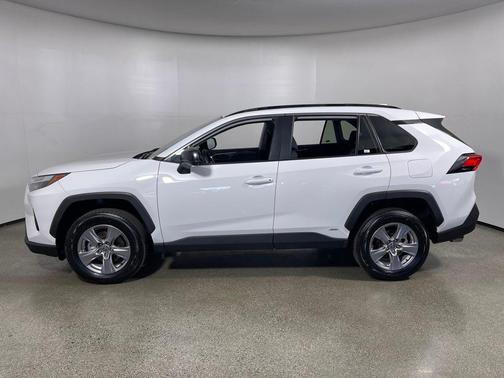 2025 Toyota RAV4 Hybrid SE