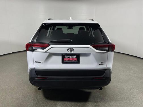 2025 Toyota RAV4 Hybrid SE