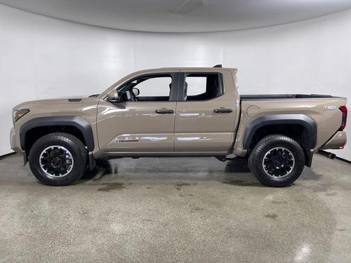 2026 Toyota Tacoma Hybrid TRD Off Road