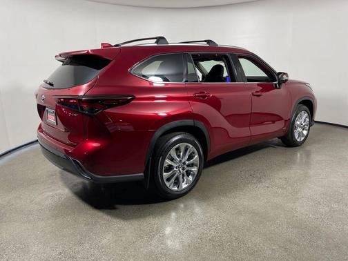 2026 Toyota Highlander Hybrid Limited