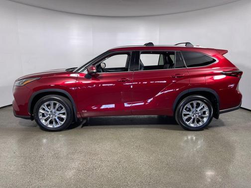 2026 Toyota Highlander Hybrid Limited