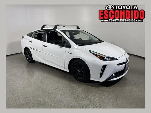 White 2022 Toyota Prius L