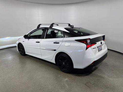 White 2022 Toyota Prius L