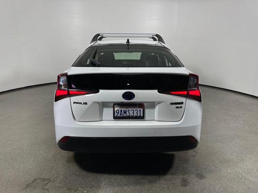 White 2022 Toyota Prius L