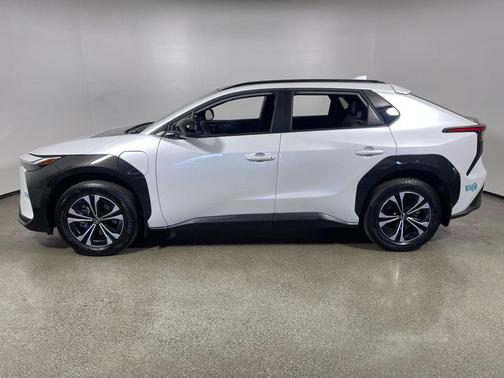 2024 Toyota bZ4X XLE