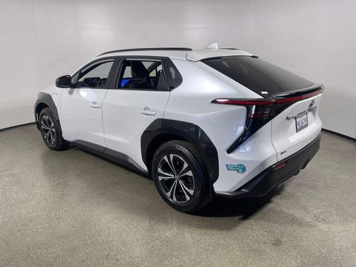 2024 Toyota bZ4X XLE