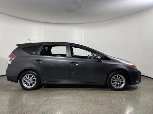 2015 Toyota Prius v Three