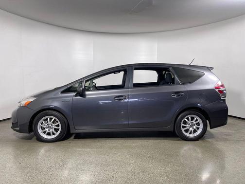2015 Toyota Prius v Three