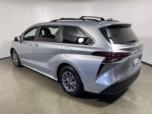 2023 Toyota Sienna XLE 7 Passenger