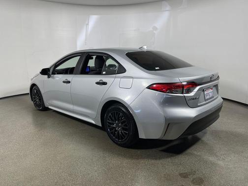 Classic Silver Metallic 2023 Toyota Corolla LE