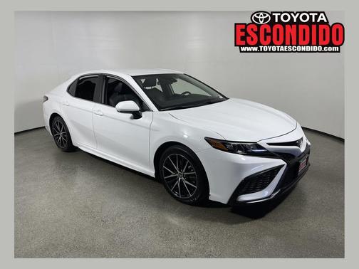 Ice Cap 2024 Toyota Camry SE