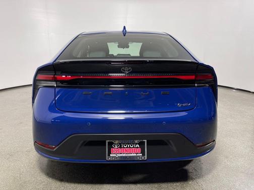 2025 Toyota Prius LE