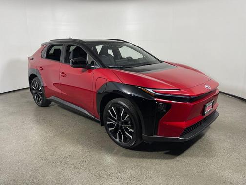 Supersonic Red w/Midnight Black Metallic Roof 2026 Toyota bZ Limited SUV