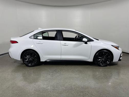 Ice Cap 2026 Toyota Corolla SE