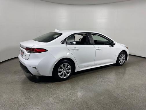 Ice Cap 2024 Toyota Corolla LE