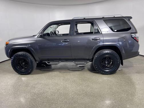 Magnetic Gray Metallic 2018 Toyota 4Runner SR5 Premium