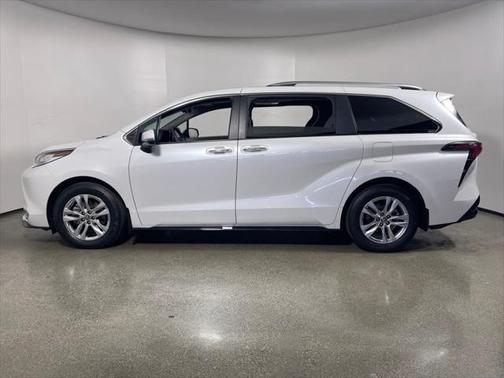 2023 Toyota Sienna Limited 7-Passenger