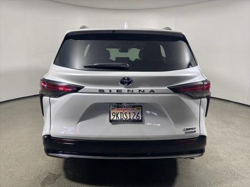 2023 Toyota Sienna Limited 7-Passenger