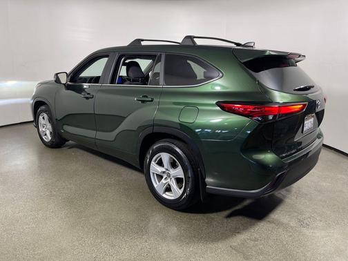 2023 Toyota Highlander Hybrid LE