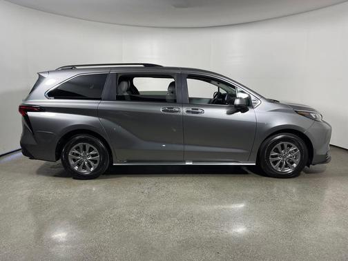Heavy Metal 2026 Toyota Sienna XLE
