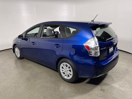 2012 Toyota Prius v Two