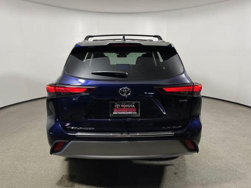 Blueprint 2026 Toyota Highlander Hybrid Platinum