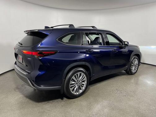 Blueprint 2026 Toyota Highlander Hybrid Platinum